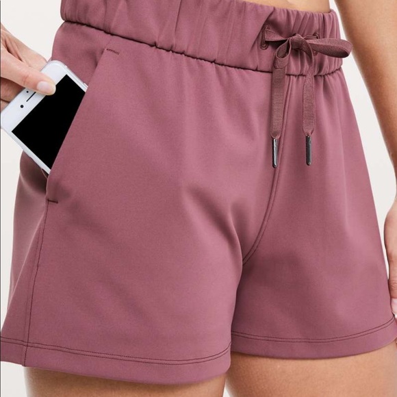 lululemon athletica Pants - Lululemon On the fly short